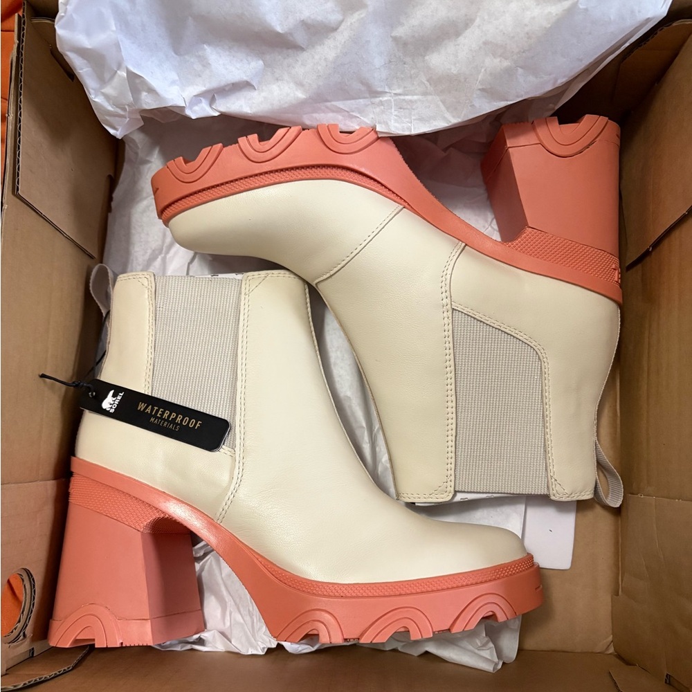 Sorel Brex heel chelsea boot